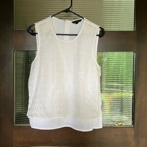 Banana Republic Top Womens Size Medium Petite White Sleeveless Blouse Lined Lace